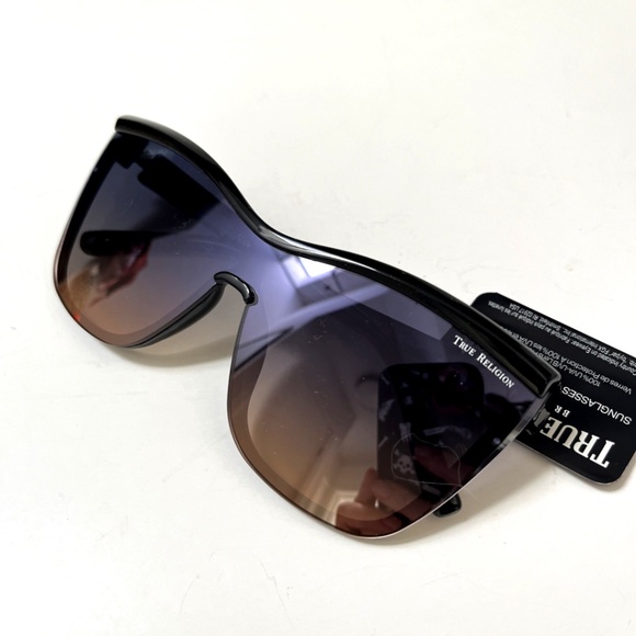 New TRUE RELIGION Cat Eye Rhinestone Sunglasses Acetate Gradient Lens Iridescent